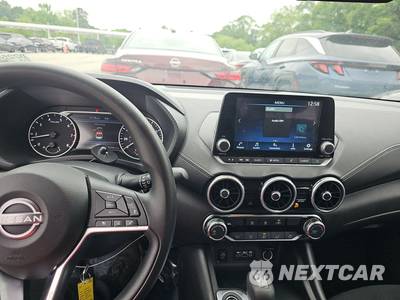 2025 Nissan Sentra SV - zdjęcie 11 z 18 - miniatura