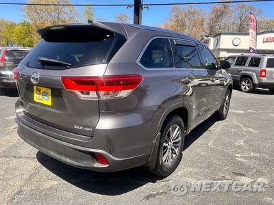 2017 Toyota Highlander XLE - zdjęcie 5 z 25 - miniatura