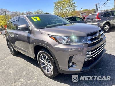 2017 Toyota Highlander XLE - zdjęcie 7 z 25 - miniatura