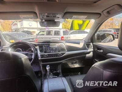 2017 Toyota Highlander XLE - zdjęcie 18 z 25 - miniatura