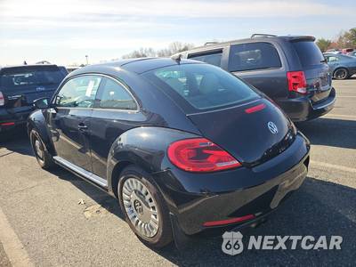 2014 Volkswagen Beetle 1.8T Hatchback w/Sunroof - zdjęcie 6 z 20 - miniatura