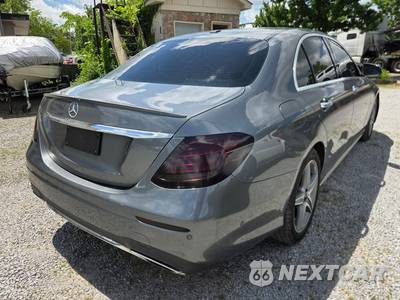 2017 Mercedes-Benz E 300 Sport 4MATIC Sedan - zdjęcie 5 z 33 - miniatura