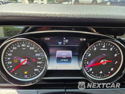 2017 Mercedes-Benz E 300 Sport 4MATIC Sedan - zdjęcie 29 z 33 - miniatura