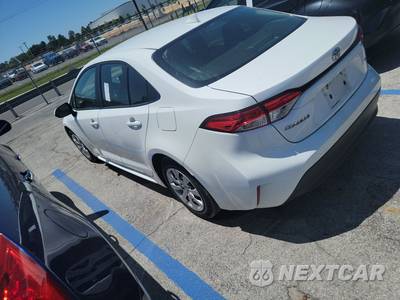 2023 Toyota Corolla LE Sedan - zdjęcie 6 z 9 - miniatura