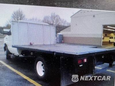 2011 Ford Super Duty E-450 Cutaway DRW