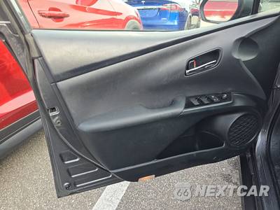 2021 Toyota Prius Prime LE - zdjęcie 9 z 24 - miniatura