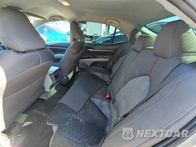 2019 Toyota Camry LE - zdjęcie 13 z 20 - miniatura