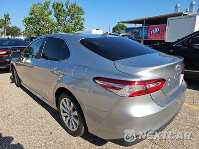 2019 Toyota Camry LE - zdjęcie 6 z 20 - miniatura