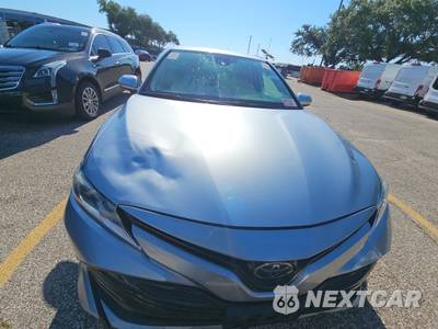 2019 Toyota Camry LE - zdjęcie 2 z 20 - miniatura