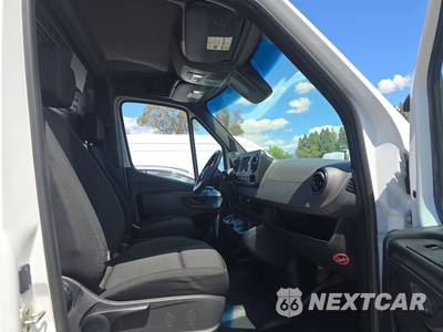 2022 Mercedes-Benz Sprinter 1500 Cargo Van Standard Roof 144.0" WB - zdjęcie 8 z 33 - miniatura
