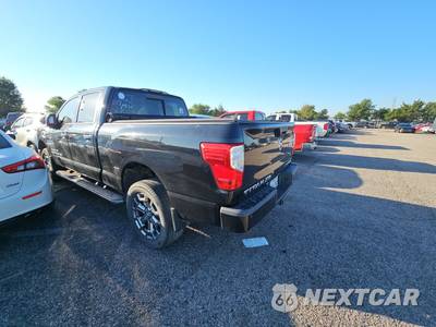 2017 Nissan TITAN XD SV Crew Cab Medium Bed - zdjęcie 6 z 28 - miniatura