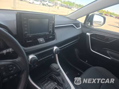 2022 Toyota RAV4 LE - zdjęcie 11 z 24 - miniatura
