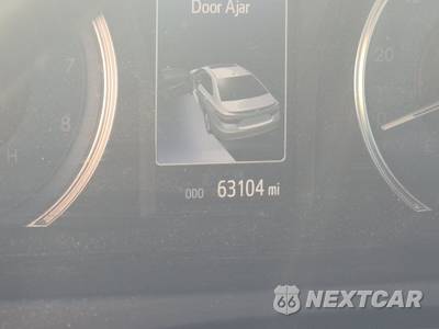 2017 Toyota Camry XLE - zdjęcie 12 z 32 - miniatura