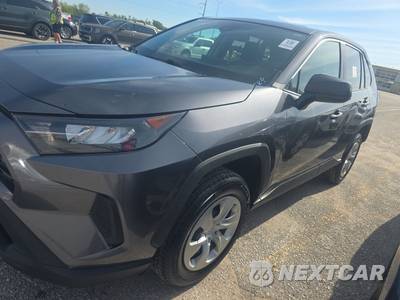 2022 Toyota RAV4 LE - zdjęcie 1 z 24 - miniatura