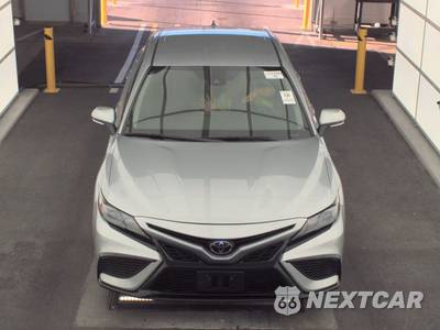 2023 Toyota Camry SE - zdjęcie 2 z 35 - miniatura