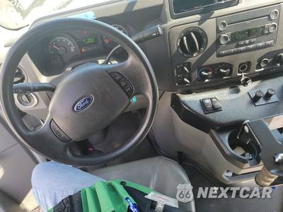 2014 Ford Super Duty E-350 Cutaway DRW - zdjęcie 11 z 23 - miniatura