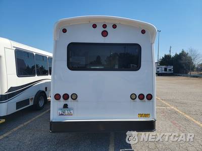 2014 Ford Super Duty E-350 Cutaway DRW - zdjęcie 5 z 23 - miniatura