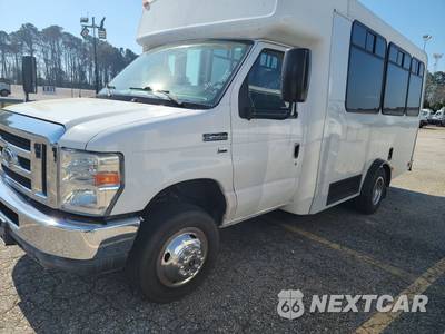 2014 Ford Super Duty E-350 Cutaway DRW