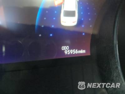 2019 Toyota Camry XLE - zdjęcie 12 z 27 - miniatura