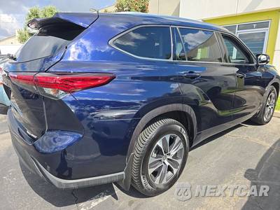 2020 Toyota Highlander XLE - zdjęcie 4 z 37 - miniatura