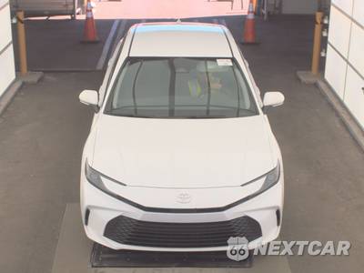 2025 Toyota Camry LE - zdjęcie 2 z 25 - miniatura