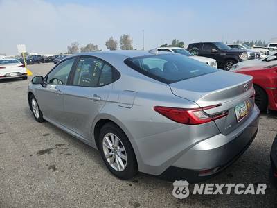 2025 Toyota Camry LE - zdjęcie 6 z 25 - miniatura