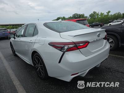 2022 Toyota Camry SE - zdjęcie 6 z 21 - miniatura