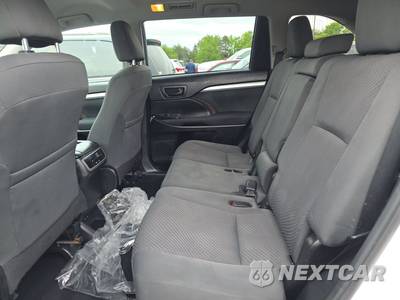 2019 Toyota Highlander LE - zdjęcie 13 z 32 - miniatura