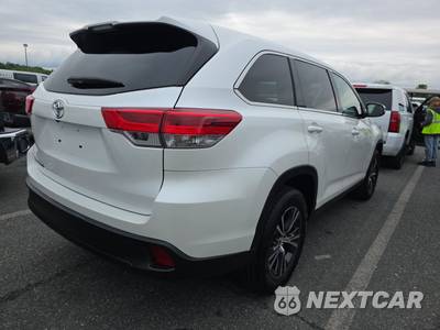 2019 Toyota Highlander LE - zdjęcie 4 z 32 - miniatura