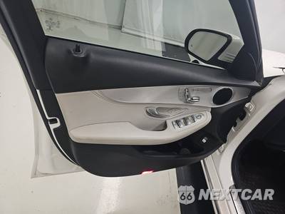 2016 Mercedes-Benz C 300 - zdjęcie 9 z 29 - miniatura