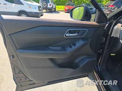 2021 Nissan Rogue SL - zdjęcie 9 z 18 - miniatura