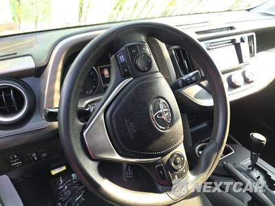 2017 Toyota RAV4 LE - zdjęcie 10 z 28 - miniatura