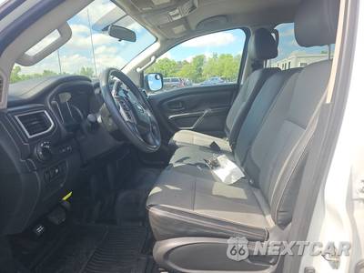 2019 Nissan TITAN S Crew Cab Short Bed - zdjęcie 7 z 31 - miniatura