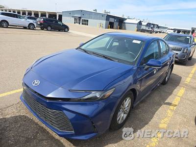 2025 Toyota Camry LE - zdjęcie 1 z 26 - miniatura