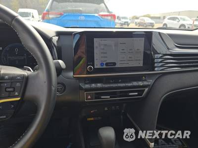 2025 Toyota Camry LE - zdjęcie 11 z 26 - miniatura