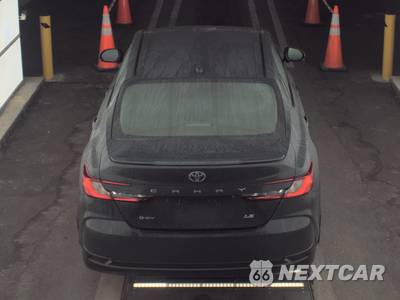2025 Toyota Camry LE - zdjęcie 5 z 22 - miniatura