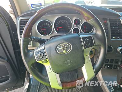 2014 Toyota Sequoia Platinum - zdjęcie 10 z 32 - miniatura