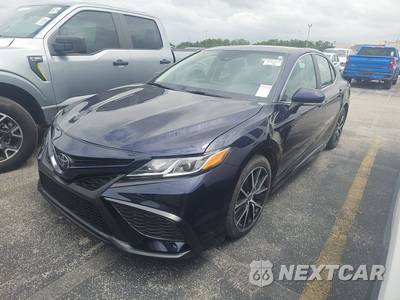 2022 Toyota Camry SE - zdjęcie 1 z 17 - miniatura