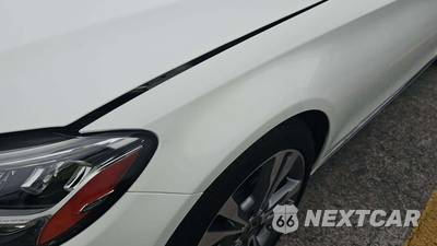 2020 Mercedes-Benz C 300 Sedan - zdjęcie 24 z 25 - miniatura