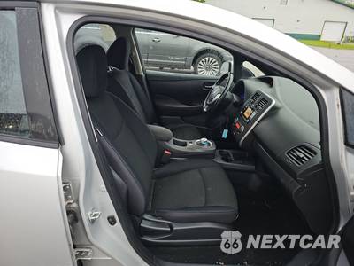 2013 Nissan LEAF S - zdjęcie 8 z 35 - miniatura