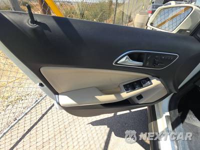 2017 Mercedes-Benz GLA 250 - zdjęcie 9 z 21 - miniatura