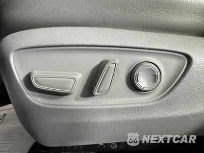 2021 Toyota Highlander XLE - zdjęcie 35 z 49 - miniatura