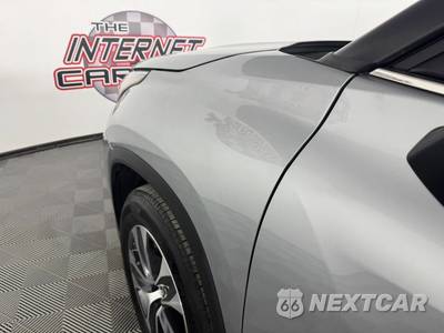 2021 Toyota Highlander XLE - zdjęcie 24 z 49 - miniatura