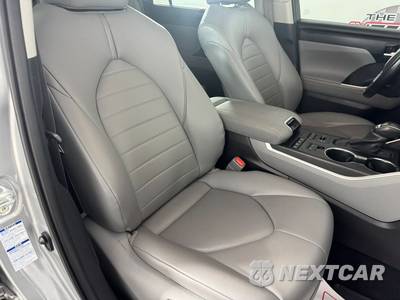 2021 Toyota Highlander XLE - zdjęcie 36 z 49 - miniatura