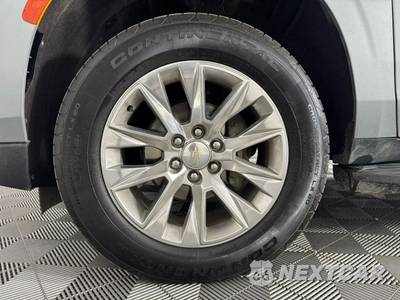 2024 Chevrolet Suburban Premier 1LZ - zdjęcie 49 z 50 - miniatura