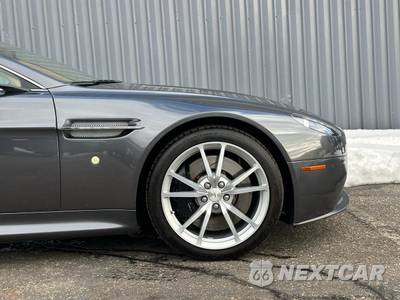 2016 Aston Martin V8 Vantage Convertible - zdjęcie 32 z 33 - miniatura