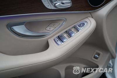 2022 Mercedes-Benz GLC 300 4MATIC - zdjęcie 18 z 50 - miniatura
