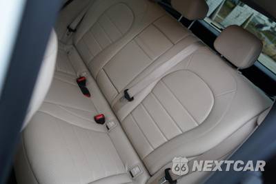 2022 Mercedes-Benz GLC 300 4MATIC - zdjęcie 44 z 50 - miniatura