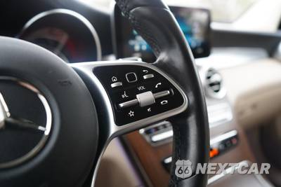 2022 Mercedes-Benz GLC 300 4MATIC - zdjęcie 26 z 50 - miniatura