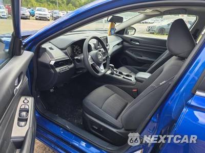 2025 Nissan Altima SV - zdjęcie 18 z 37 - miniatura
